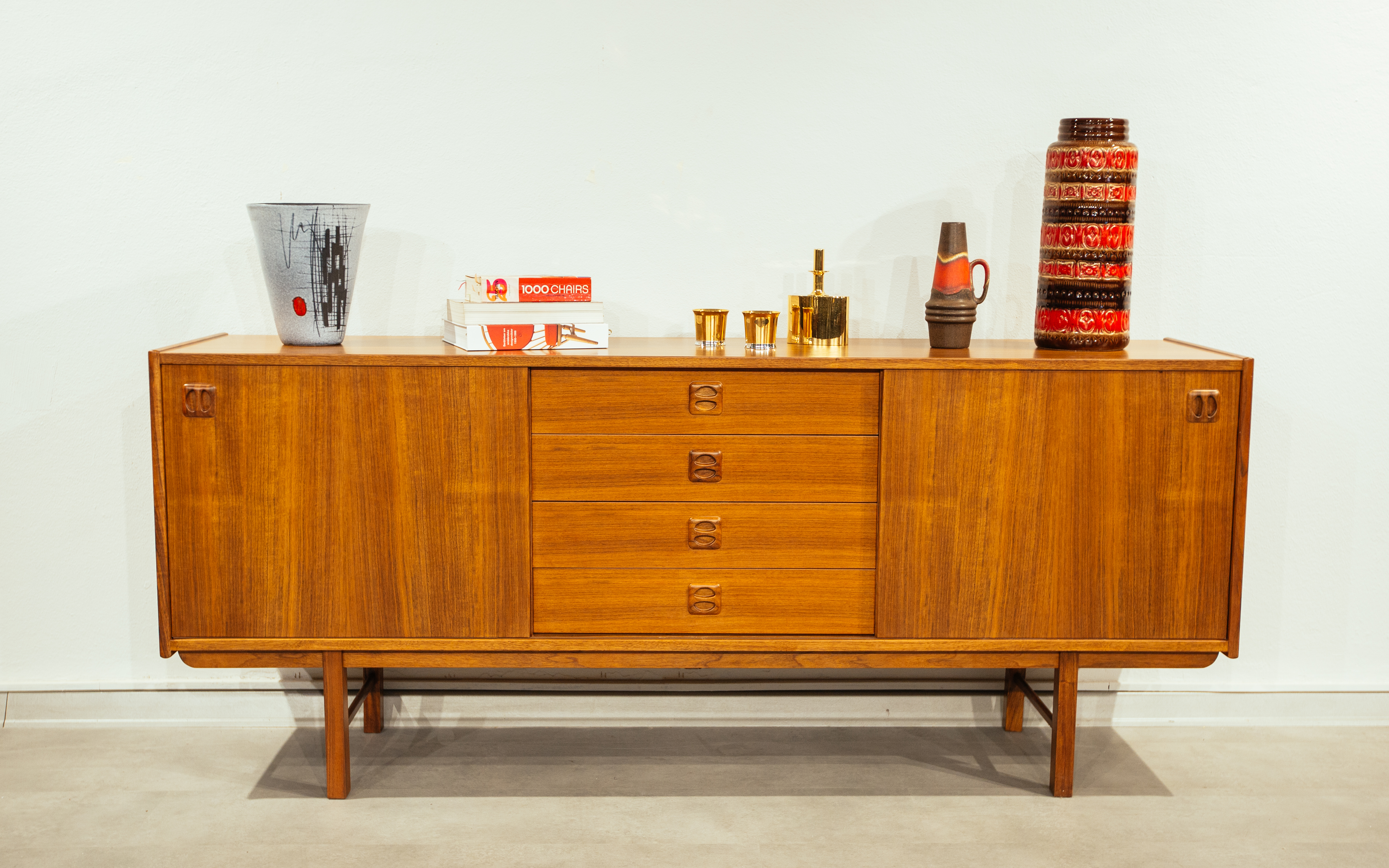 Eric Wörtz tasarımı , teak ağacı konsol 